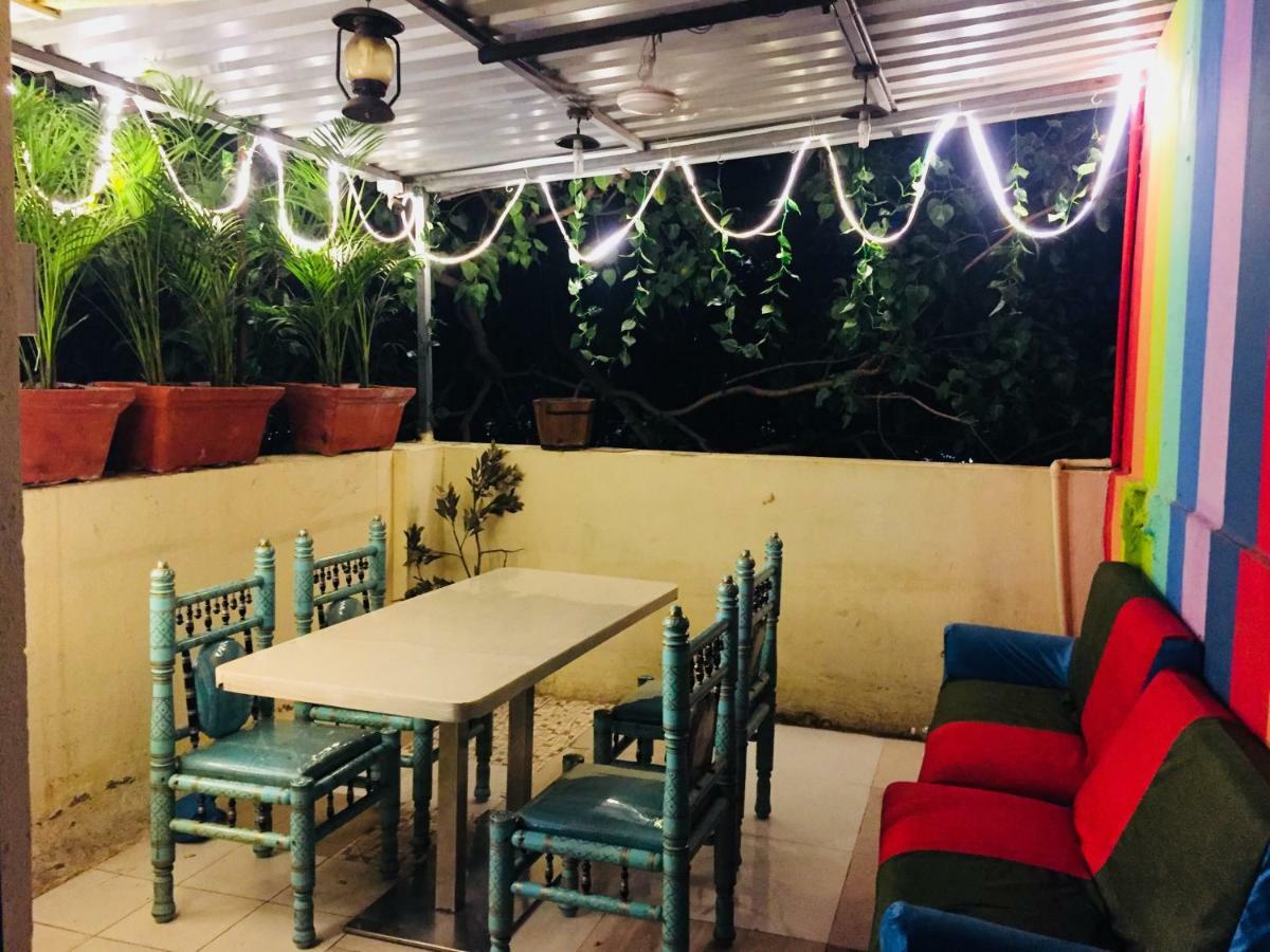 Town Hostel Mumbai - Ac Dormitory Exterior photo